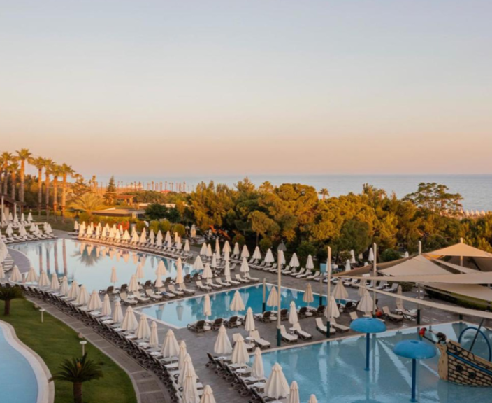 akra-sorgun-tui-blue-sensatori