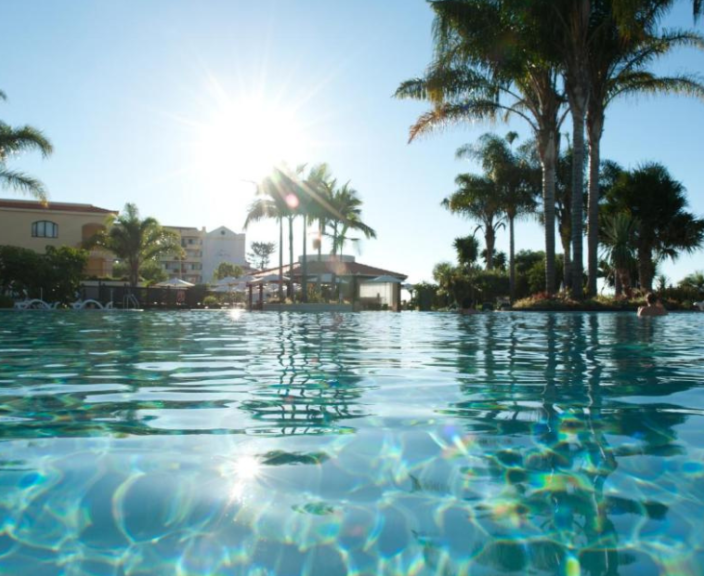 Lõõgastu imekaunil Madeira saarel 4* hotellis HOTEL PORTO MARE!