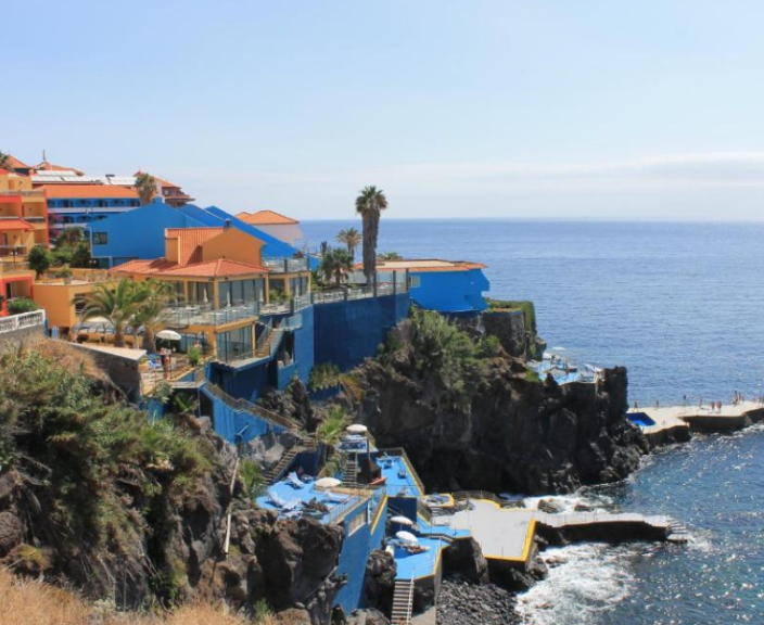 Maagiline Madeira, peatu 4* hotellis HOTEL CAIS DA OLIVEIRA!