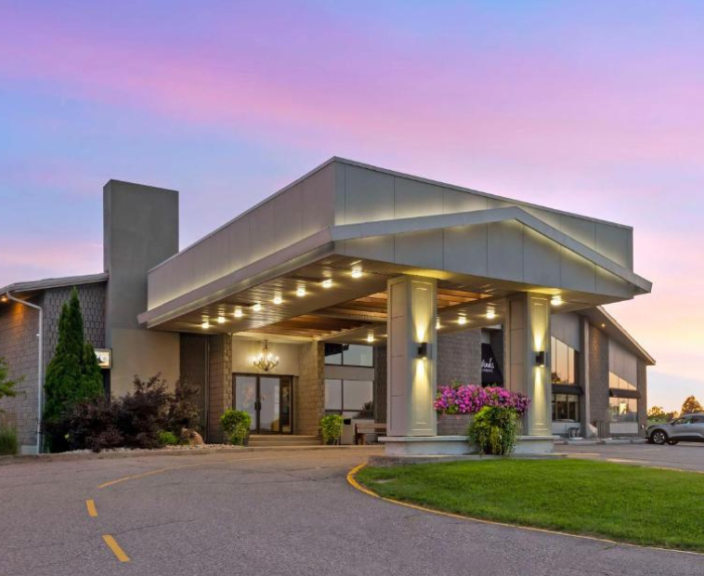 Avasta Torontot, peatu 3* hotellis PEMBROKE INN!