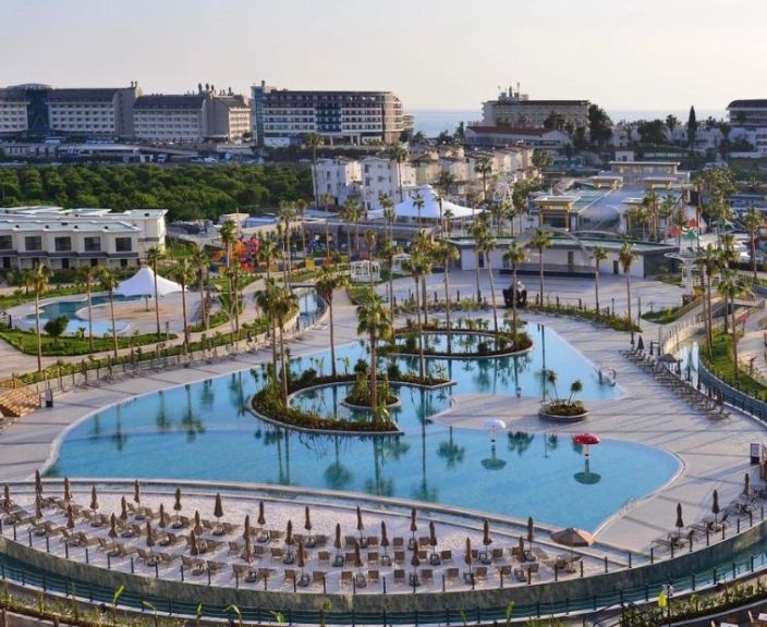 Meeldivad elamused Alanyas, 5* hotell AZURA WORLD!