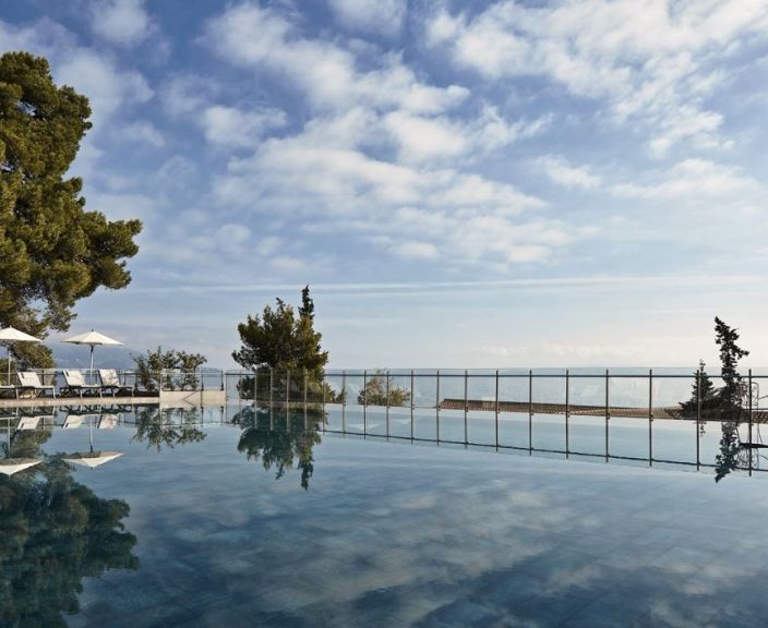 Hingematvad vaated Korful, 5* hotellis KONTOKALI BAY RESORT & SPA!