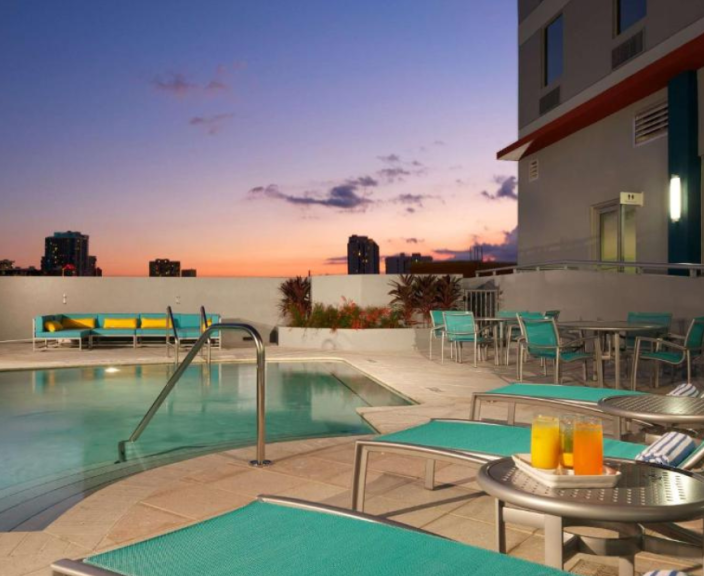 Eriline Miami, 2* hotell HAMPTON INN SUITES MIAMI DOWNTOWN!
