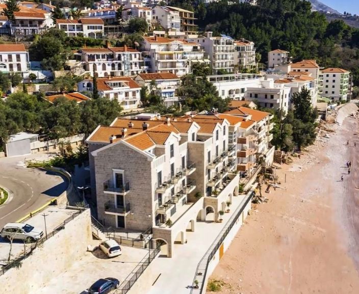 Reis Montenegrosse, peatu 5* hotellis CALIFORNIA HOTEL (ADULTS ONLY 12+)!