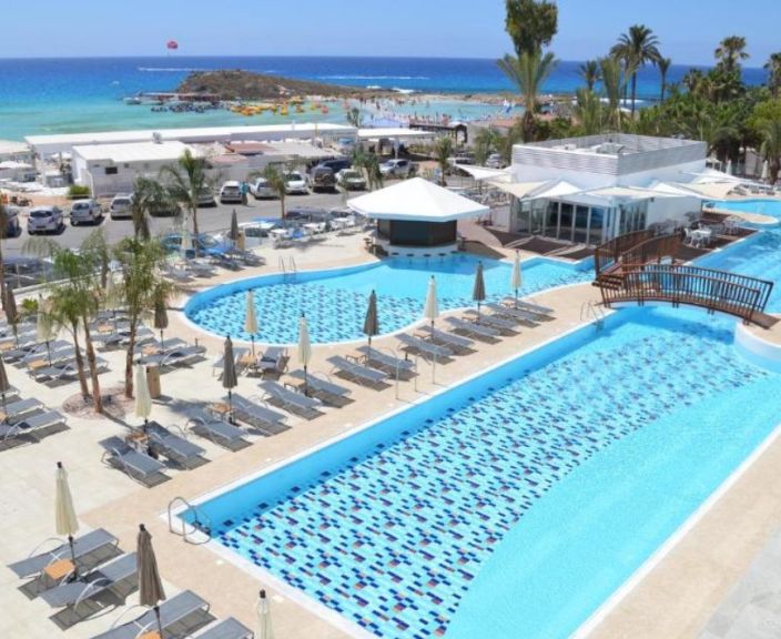 Mereäärne puhkus Ayia Napal, 4* hotellis VASSOS NISSI PLAGE HOTEL!