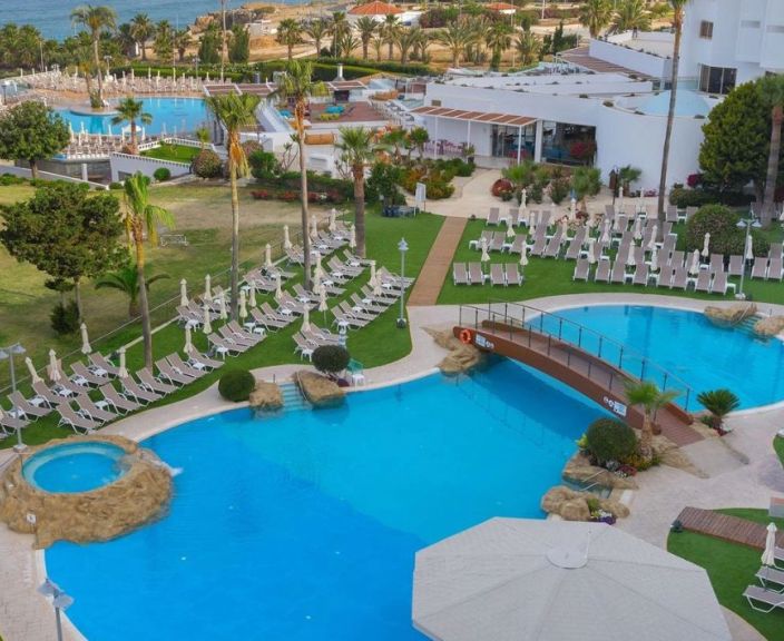 Perepuhkus Paphosel, 4* hotellis LEONARDO LAURA BEACH & SPLASH RESORT!