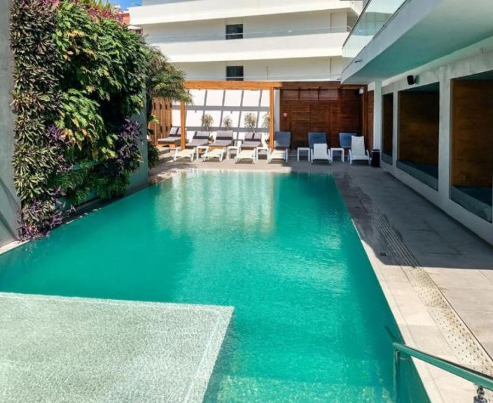 Linnapuhkus Rhodosel, 3* hotell MANOUSOS CITY HOTEL!