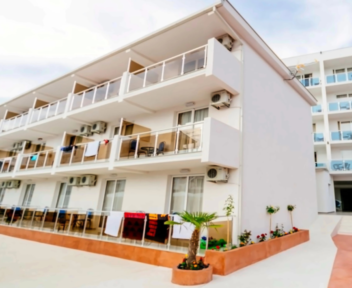 Hea hinna ja kvaliteedi suhtega 3* hotell DEPADANCE VESNA, Montenegros!