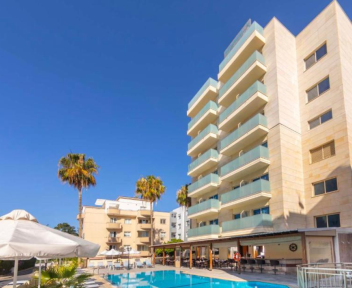 Mugav puhkus Limassolis, 3* hotellis KAPETANIOS LIMASSOL HOTEL!