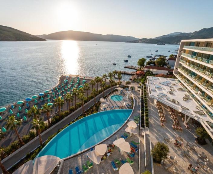 Avastamist täis puhkus Montenegros hotellis 4* CARINE HOTEL KUMBOR!