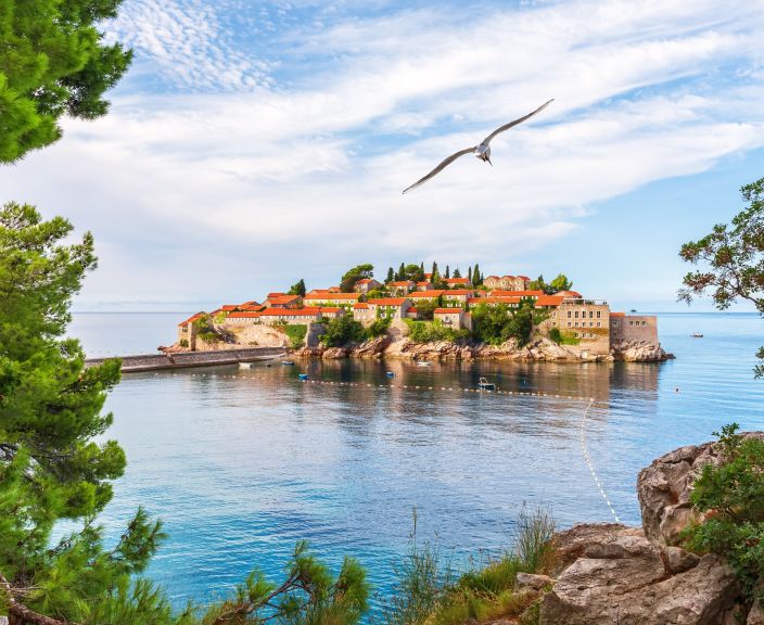 Kaasaaegne ja hubane puhkus 4* APARTMENTS AZUR hotellis Montenegros!