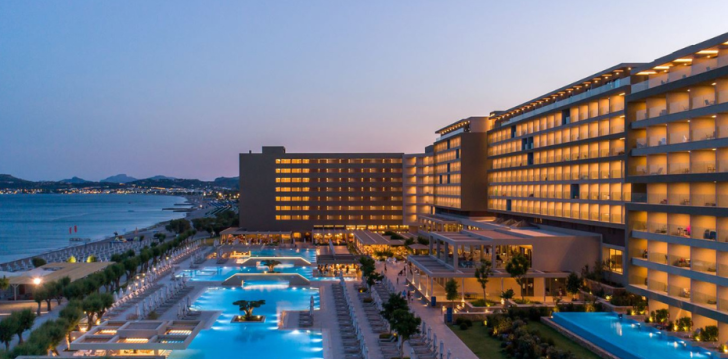 amada-colossos-resort