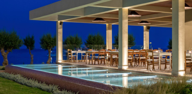 amada-colossos-resort