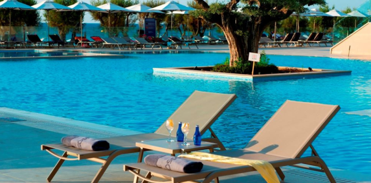 amada-colossos-resort