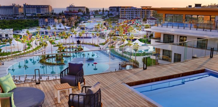 Meeldivad elamused Alanyas, 5* hotell AZURA WORLD! 5