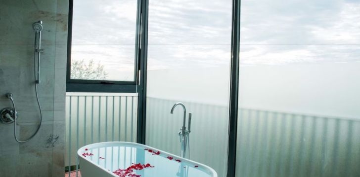 Puhkus eksootilisel Vietnami saarel, 4* hotellis THE PALMY HOTEL RESORT & SPA! 32