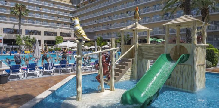 Meeleolukas puhkus Costa Bravas 4* hotellis GHT OASIS PARK & SPA! 3
