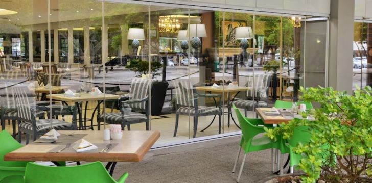 Lõuna-Aafika Vabariigi kuulus Cape Town ja 4* hotell CAPETONIAN! 13