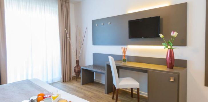 Palermo linn ja 3* hotell HOTEL BEL 3 panoraamvaatega! 25