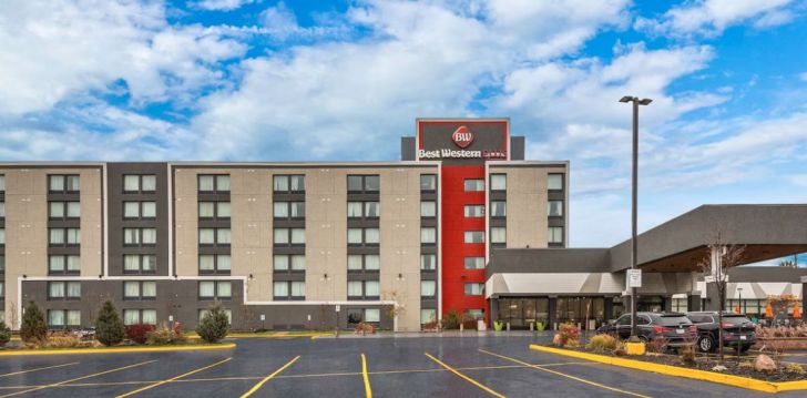 Põnev linnapuhkus Torontos, peatu 3* hotellis BEST WESTERN PLUS TORONTO NORTH YORK HOTEL & SUITES! 1