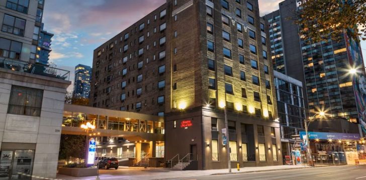 Puhkus mugavas 3* hotellis HAMPTON INN SUITES TORONTO DOWNTOWN ONTARIO CANADA, Torontos! 1