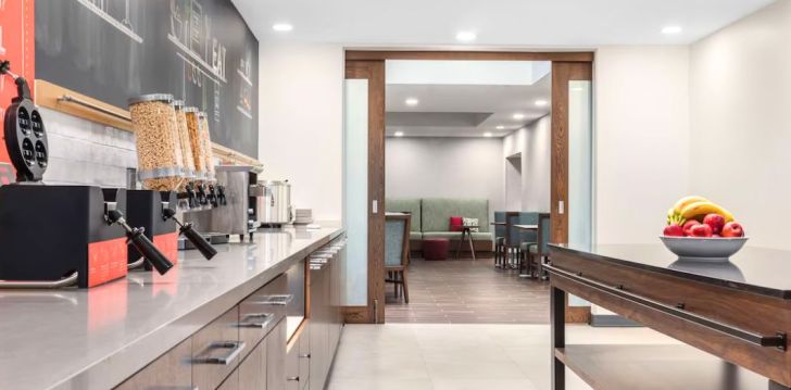 Puhkus mugavas 3* hotellis HAMPTON INN SUITES TORONTO DOWNTOWN ONTARIO CANADA, Torontos! 4