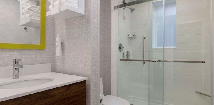 Puhkus mugavas 3* hotellis HAMPTON INN SUITES TORONTO DOWNTOWN ONTARIO CANADA, Torontos! 24