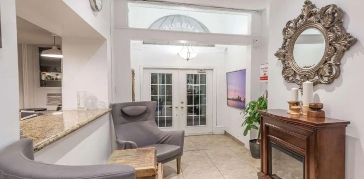 Avasta Torontot, peatu 3* hotellis PEMBROKE INN! 4