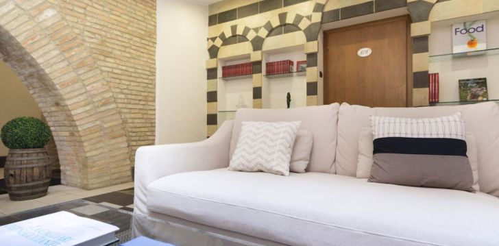 Kaunis Sardiinia linn Cagliari ja 3* hotell AFFITTACAMERE ARCOBALENO! 4