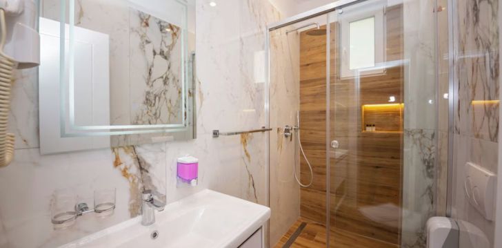 Puhkus mere lähedal Durresis, 3* hotellis HOTEL VILA MISIRI! 3