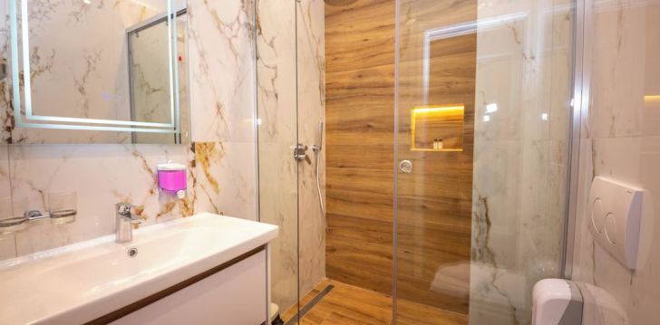 Puhkus mere lähedal Durresis, 3* hotellis HOTEL VILA MISIRI! 20