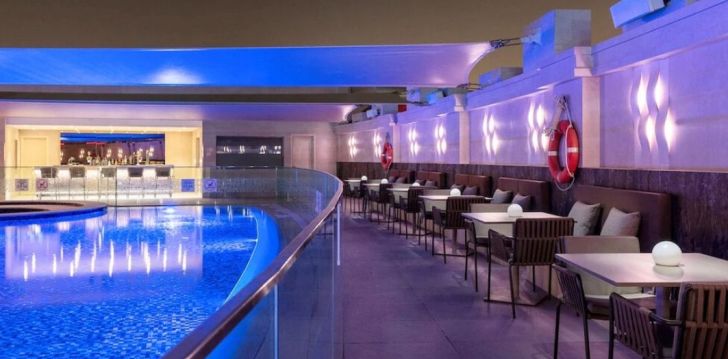 Kaunis Doha ja 5* hotell CROWNE PLAZA DOHA - THE BUSINESS PARK! 5