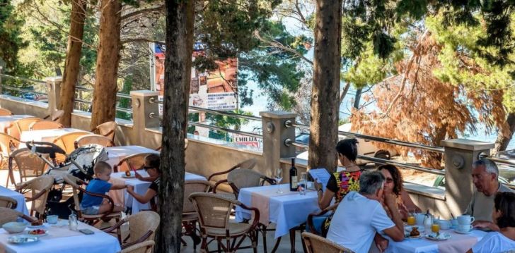 Hubane puhkus Montenegros, 3* hotellis VILLA ANTIVARI! 9