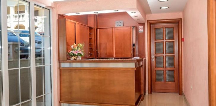 Hubane puhkus Montenegros, 3* hotellis VILLA ANTIVARI! 16