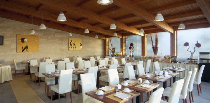 Reis Sardiiniasse, peatu 4* hotellis HOLIDAY INN CAGLIARI! 4