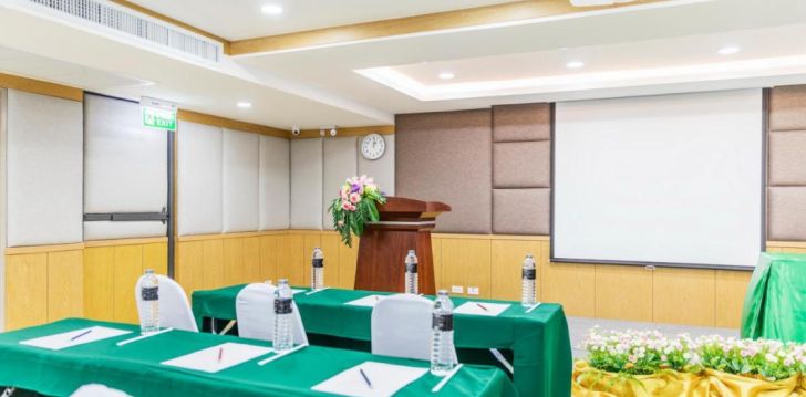 Eksootiline suurlinn, Bangkok, peatu 4* hotellis LIVOTEL HOTEL HUA MAK! 26