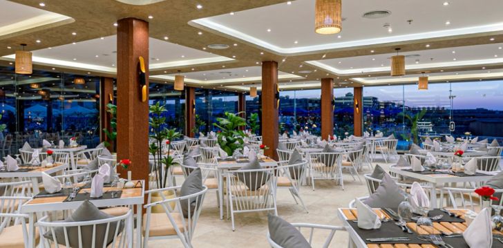Puhkus Punase mere ääres, 5* hotellis REWAYA MAJESTIC RESORT, Hurghadas! 13