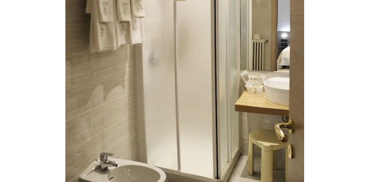 Kaunis Como järv ja 3* peatumine IL LOGGIATO DEI SERVITI hotellis. 19