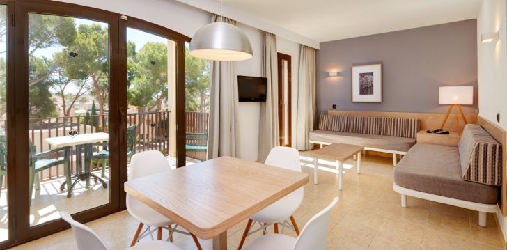 Meelelahutust täis puhkus 3* hotellis PROTUR FLORIANA RESORT APARTHOTEL! 4
