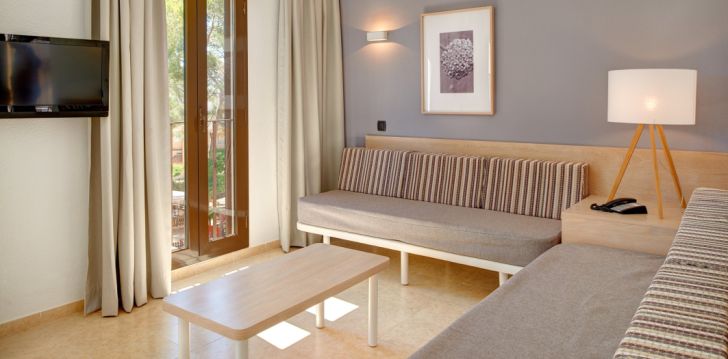 Meelelahutust täis puhkus 3* hotellis PROTUR FLORIANA RESORT APARTHOTEL! 5