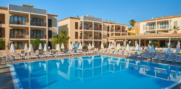 Meelelahutust täis puhkus 3* hotellis PROTUR FLORIANA RESORT APARTHOTEL! 1