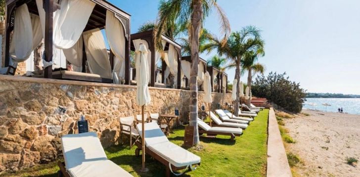 Meeleolukas rannapuhkus 3* CORALLI APARTMENTS hotellis Rhodosel 1