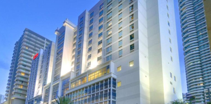 Eriline Miami, 2* hotell HAMPTON INN SUITES MIAMI DOWNTOWN! 4
