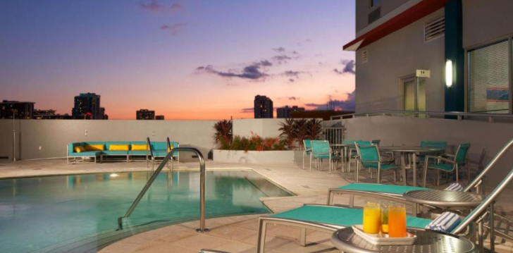 Eriline Miami, 2* hotell HAMPTON INN SUITES MIAMI DOWNTOWN! 3