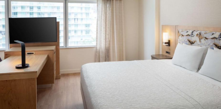 Eriline Miami, 2* hotell HAMPTON INN SUITES MIAMI DOWNTOWN! 7