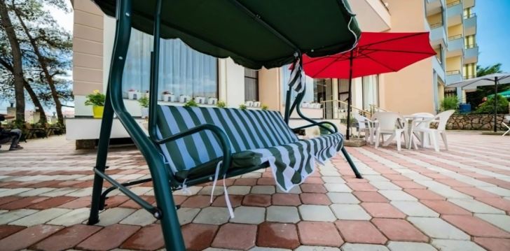 Avasta Durrest, peatu 3* hotellis VILLA ALJOR! 5
