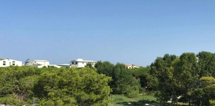 Avasta Durrest, peatu 3* hotellis VILLA ALJOR! 8