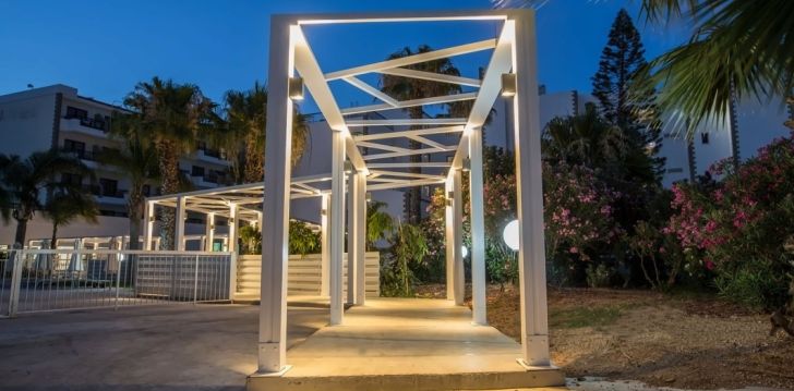 Ökonoomne perepuhkus Küprosel, 3* hotellis ANASTASIA BEACH HOTEL! 10