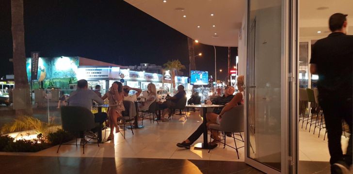 Ayia Napa ja 3* hotell ANTHEA HOTEL APARTMENTS! 18