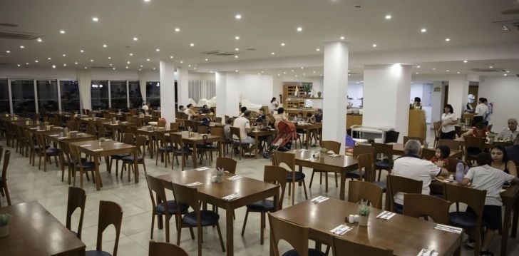 Merevaadetega puhkus Küprosel, 3* hotellis TETYK HOTEL & SUITES! 11